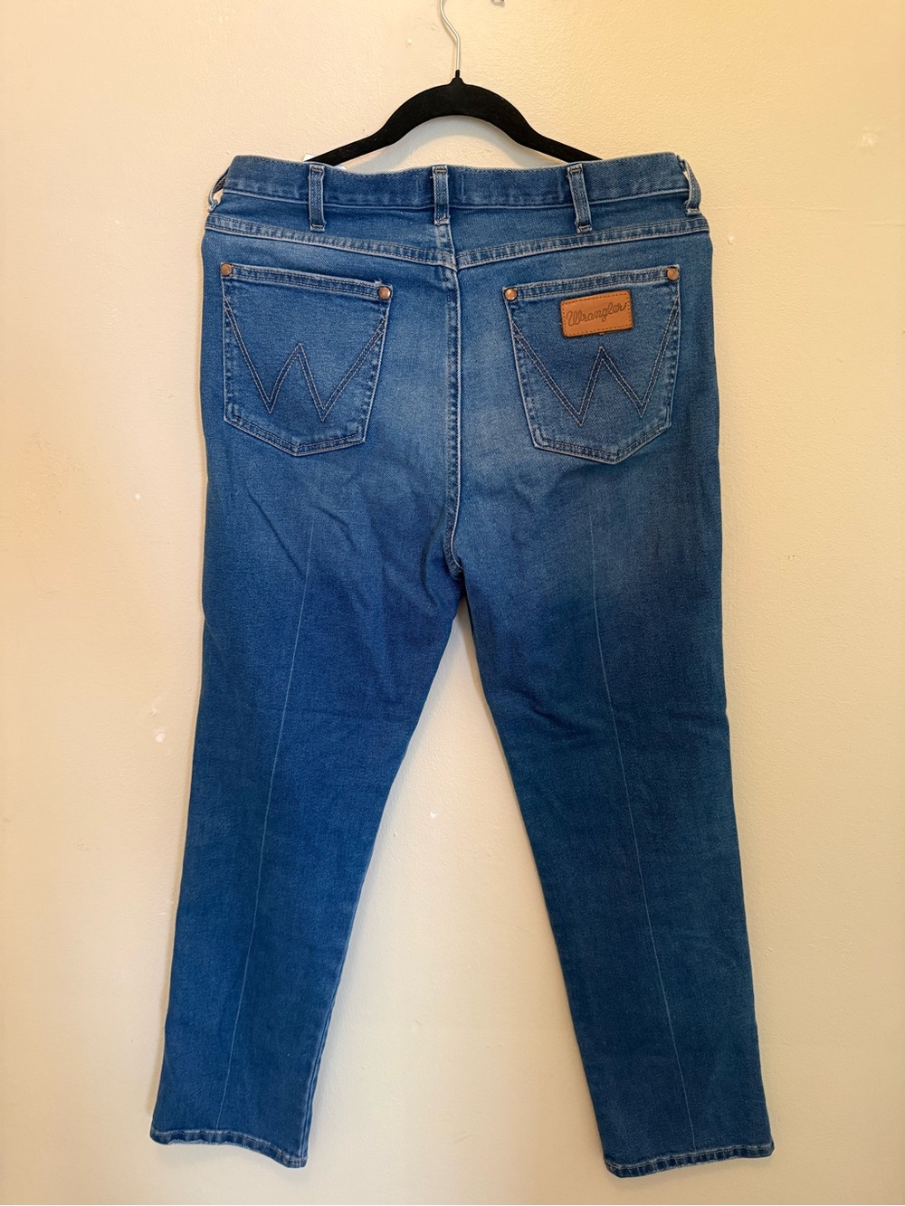 Wrangler Heritage Fit Straight-Leg Women's Denim Jeans in Blue